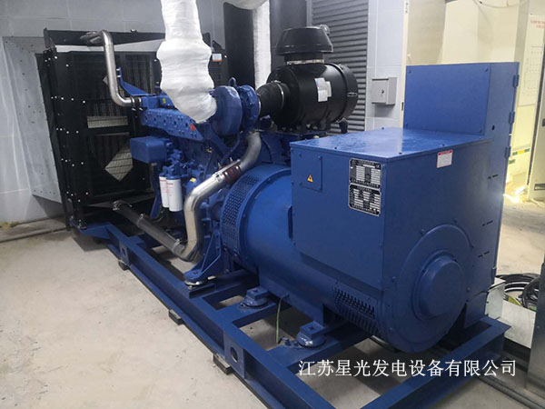 柴油發(fā)電機(jī)組 柴油發(fā)電機(jī)組