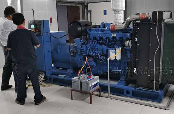 柴油發(fā)電機(jī)組 柴油發(fā)電機(jī)組